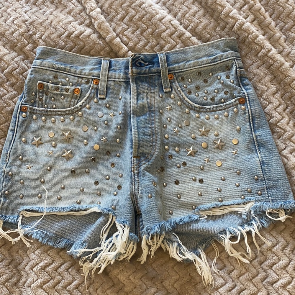Levi’s premium limited edition shorts - size 24